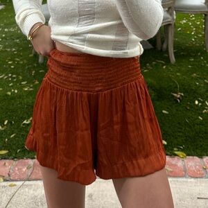 FLOWY SHORTS silk